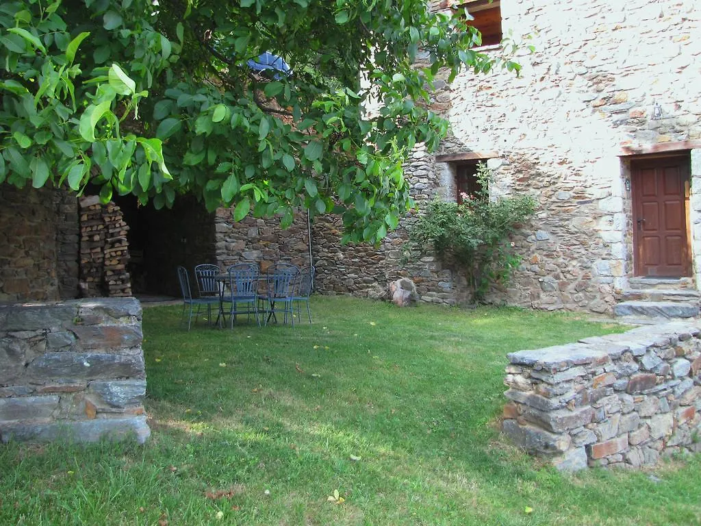 Cal Mestre Fornells de la Montaña